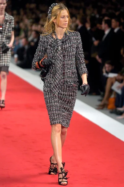 Look 14